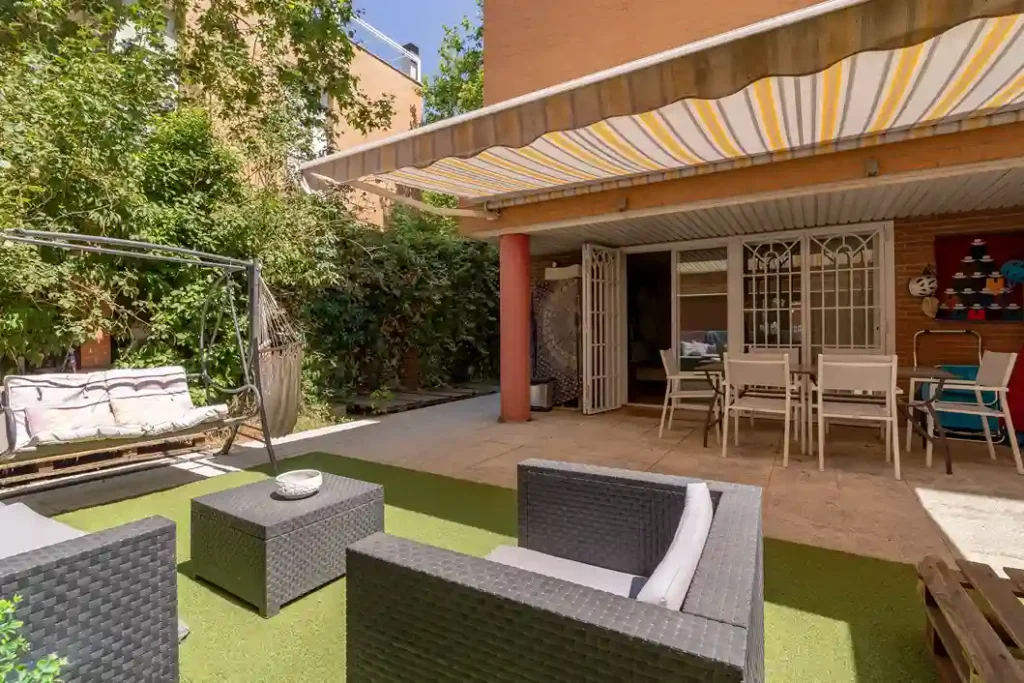 venta de vivienda duplex en calle lirios Alcorcón